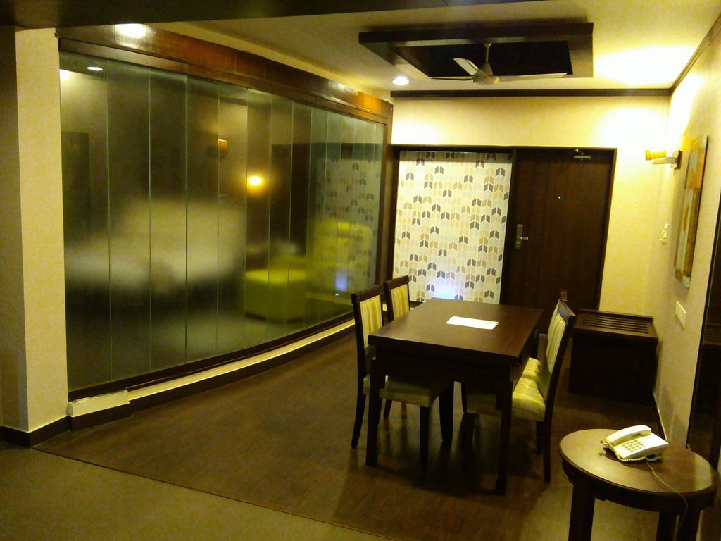 Hotel Saurabh Candy By Peppermint Haldwani Room photo