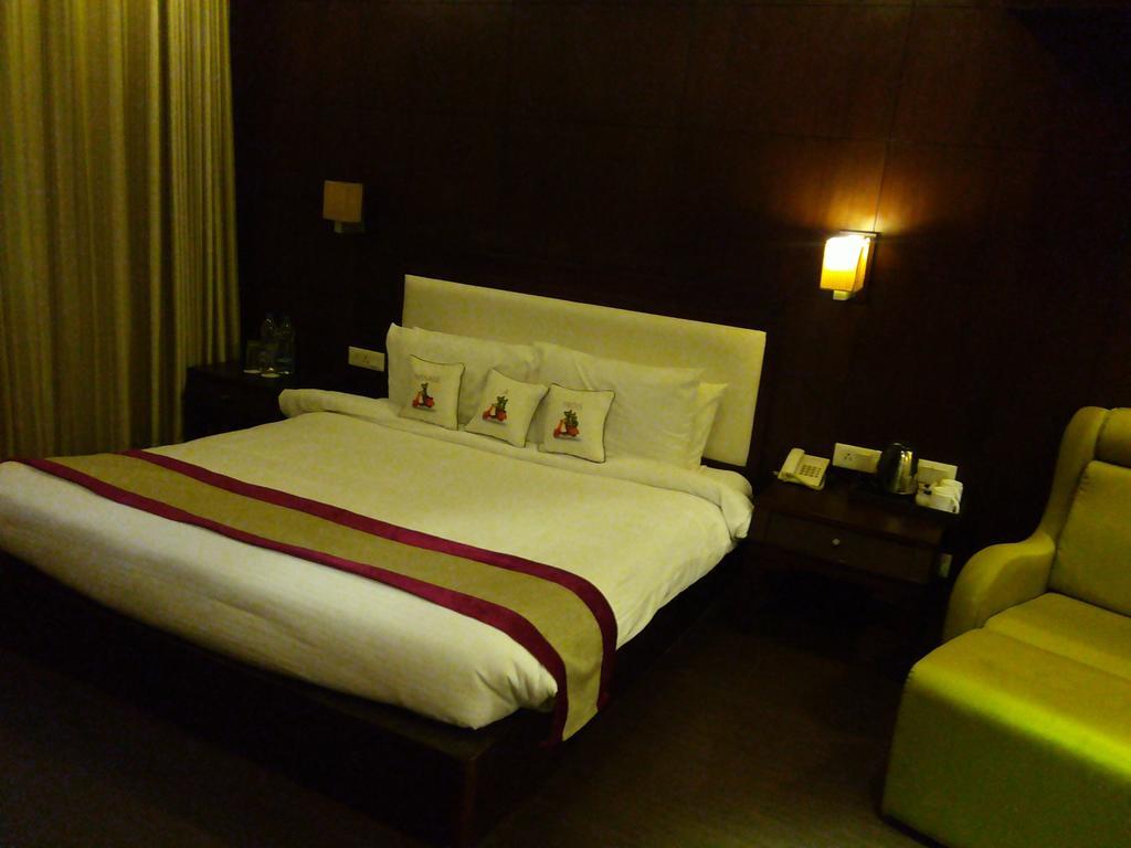 Hotel Saurabh Candy By Peppermint Haldwani Exterior photo