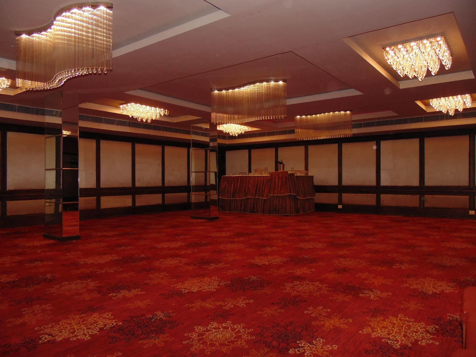 Hotel Saurabh Candy By Peppermint Haldwani Exterior photo